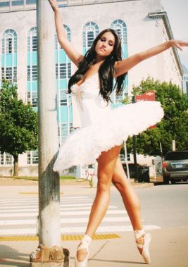 Stephanie Nicole Clark is a former ballerina